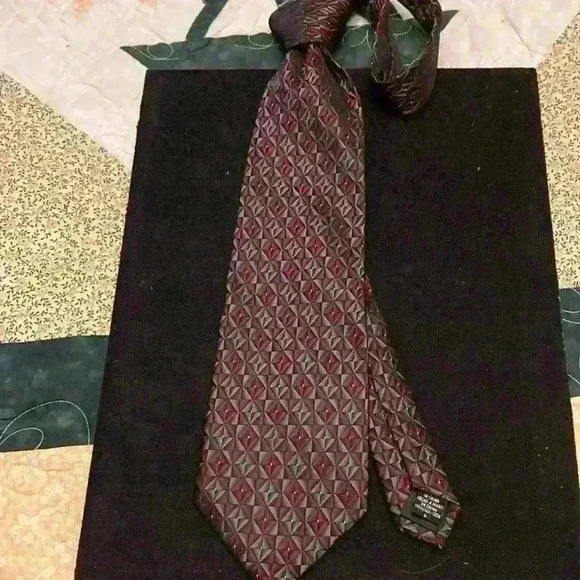Van Heusen men’s tie - Picture 1 of 4